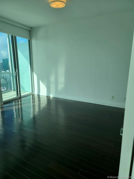 Recientemente alquilado: $4,950 (3 camas, 3 baños, 2663 Pies cuadrados)