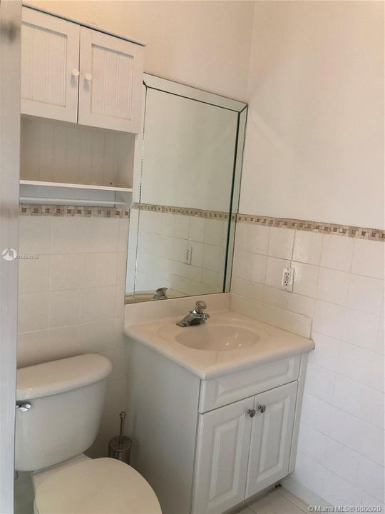 Recientemente alquilado: $2,400 (4 camas, 3 baños, 1945 Pies cuadrados)