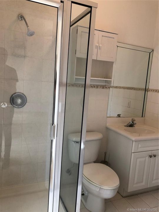 Recientemente alquilado: $2,400 (4 camas, 3 baños, 1945 Pies cuadrados)