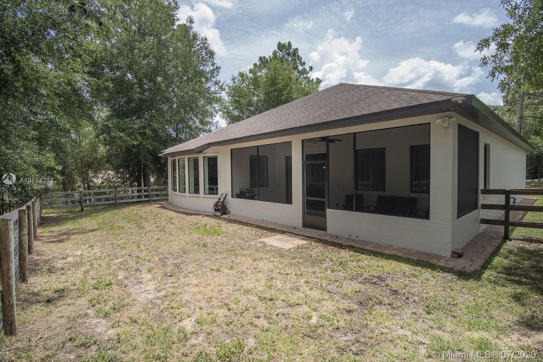 Vendido Recientemente: $274,900 (4 camas, 2 baños, 2469 Pies cuadrados)