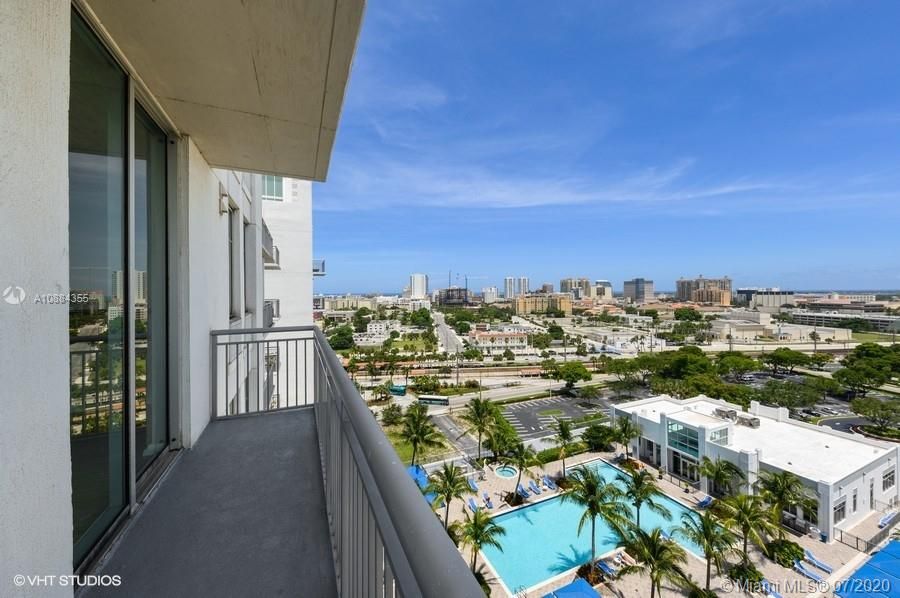 Recently Sold: $424,990 (2 beds, 2 baths, 1278 Square Feet)