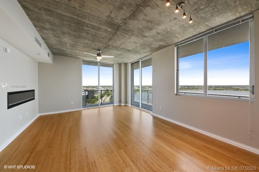 Recently Sold: $424,990 (2 beds, 2 baths, 1278 Square Feet)