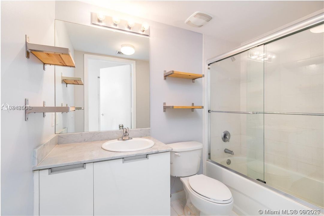 Recently Rented: $2,400 (2 beds, 2 baths, 1413 Square Feet)