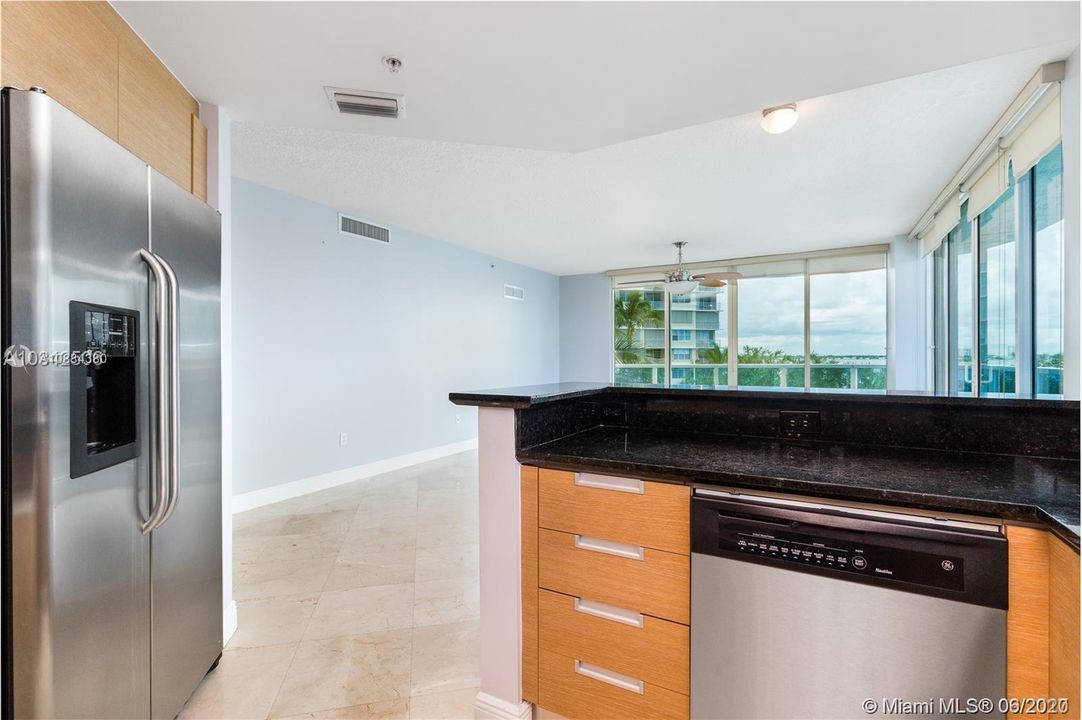 Recently Rented: $2,400 (2 beds, 2 baths, 1413 Square Feet)