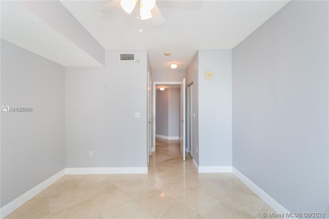 Recently Rented: $2,400 (2 beds, 2 baths, 1413 Square Feet)