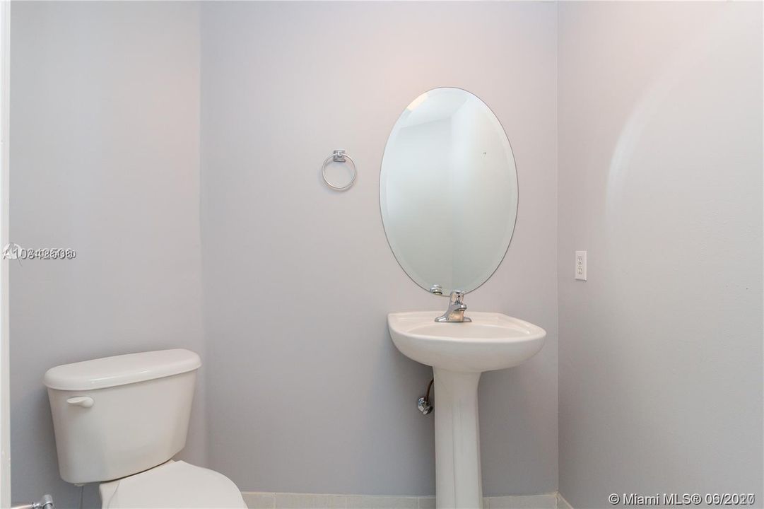 Recently Rented: $2,400 (2 beds, 2 baths, 1413 Square Feet)