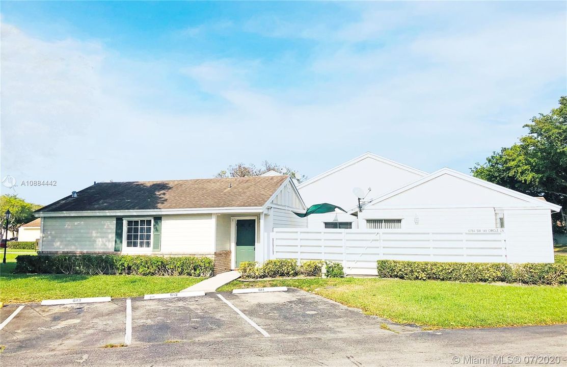 Recently Sold: $215,000 (2 beds, 2 baths, 852 Square Feet)