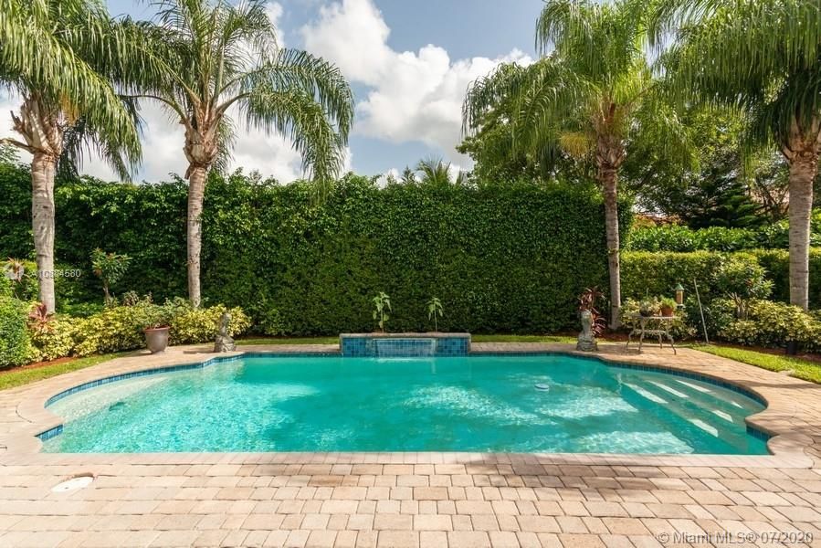 Inviting pool & patio area.