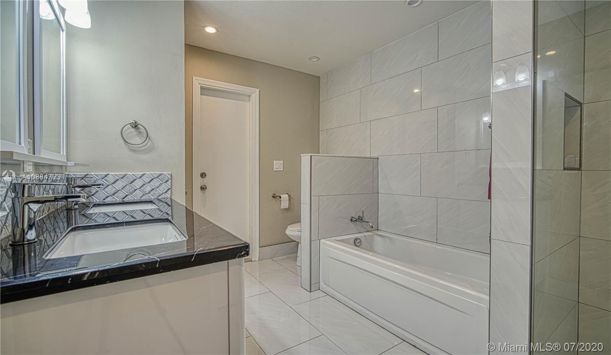 Master Bathroom - 1