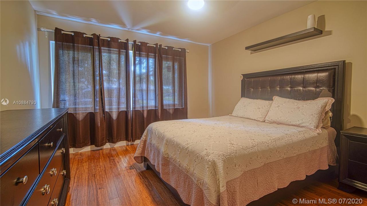 Bedroom #4 - 1