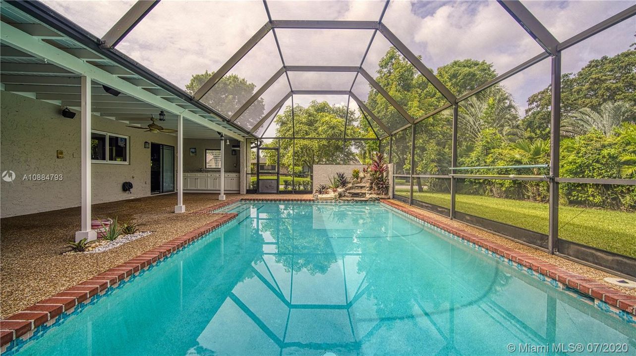 Pool / Screened Patio - 3