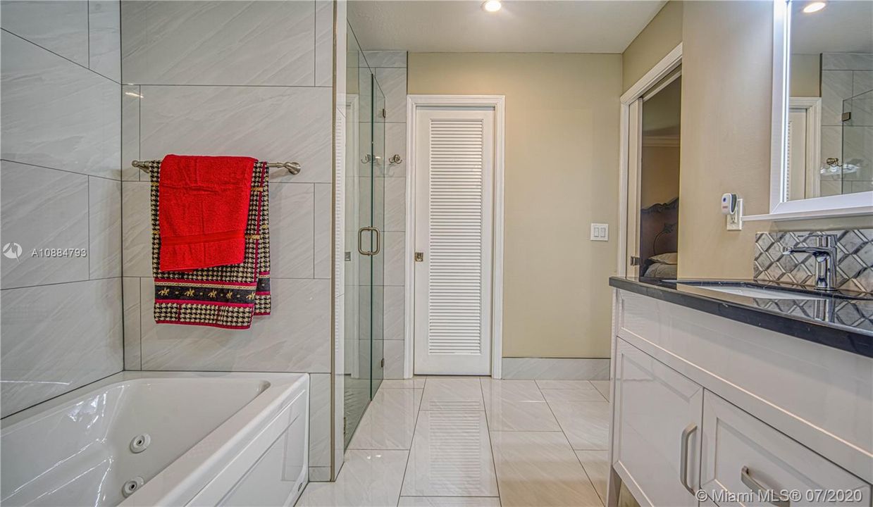 Master Bathroom - 2