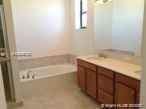 Недавно арендовано: $3,500 (5 спален, 4 ванн, 2702 Квадратных фут)