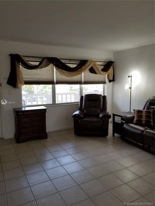 Recently Sold: $44,900 (1 beds, 1 baths, 590 Square Feet)