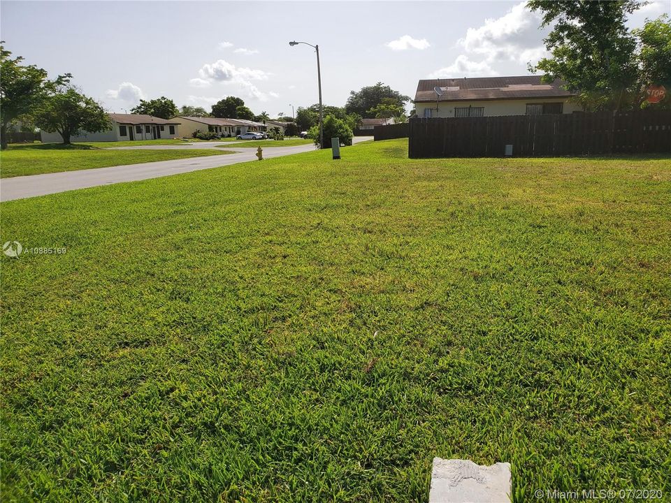 Недавно продано: $65,000 (0.11 acres)