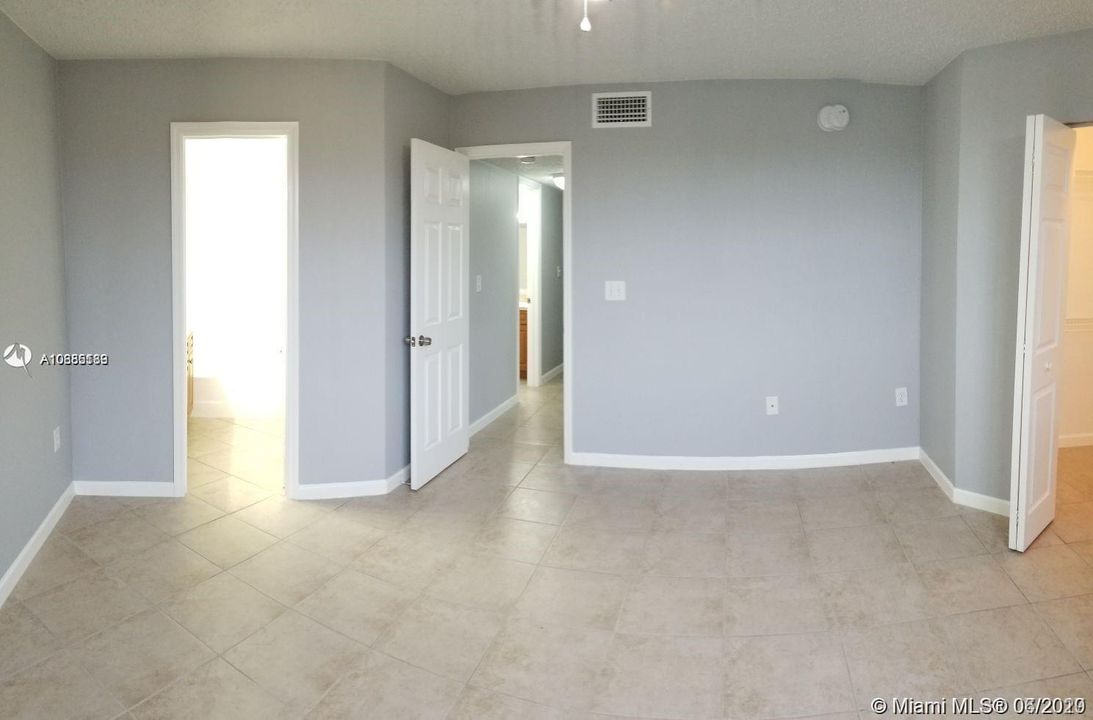 Recently Rented: $1,600 (2 beds, 2 baths, 1067 Square Feet)
