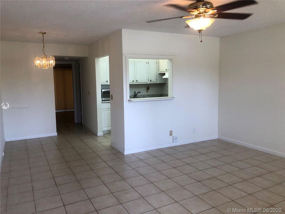 LIVING/DINING ROOMS