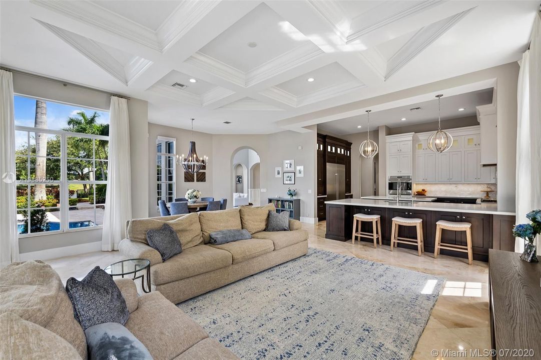 Recently Sold: $2,300,000 (6 beds, 5 baths, 6024 Square Feet)