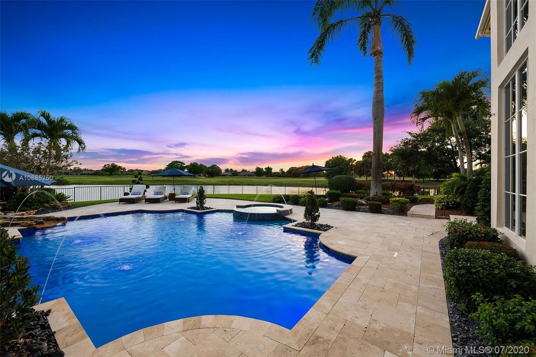 Recently Sold: $2,300,000 (6 beds, 5 baths, 6024 Square Feet)