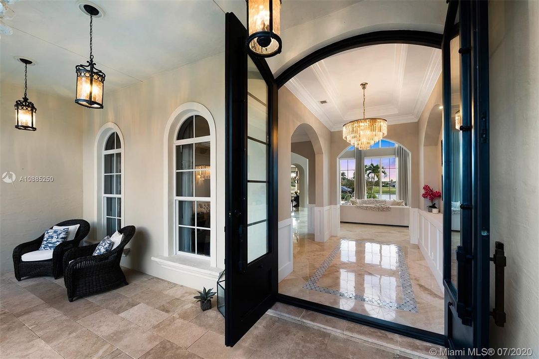 Recently Sold: $2,300,000 (6 beds, 5 baths, 6024 Square Feet)