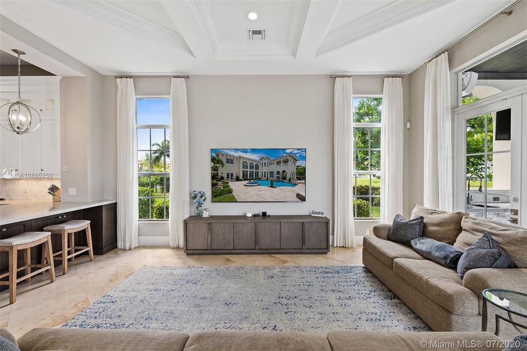 Recently Sold: $2,300,000 (6 beds, 5 baths, 6024 Square Feet)