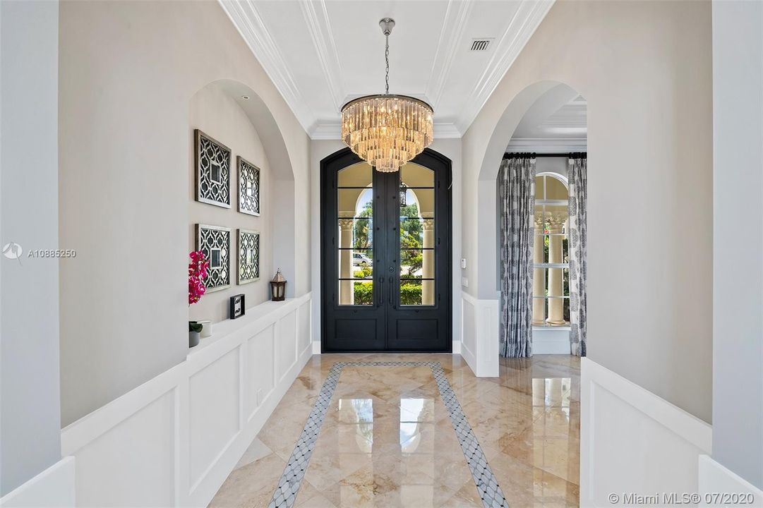 Recently Sold: $2,300,000 (6 beds, 5 baths, 6024 Square Feet)