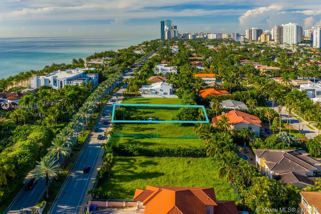 Недавно продано: $1,195,000 (0.25 acres)