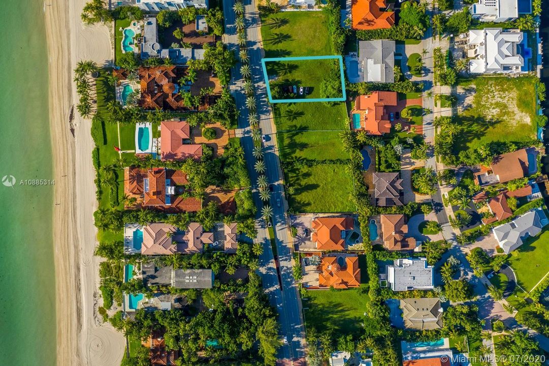 Недавно продано: $1,195,000 (0.25 acres)