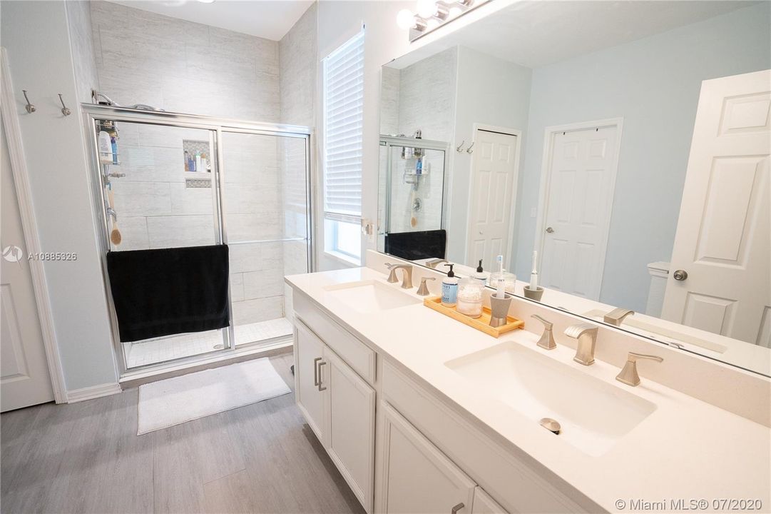 Recently Sold: $295,000 (4 beds, 2 baths, 2013 Square Feet)