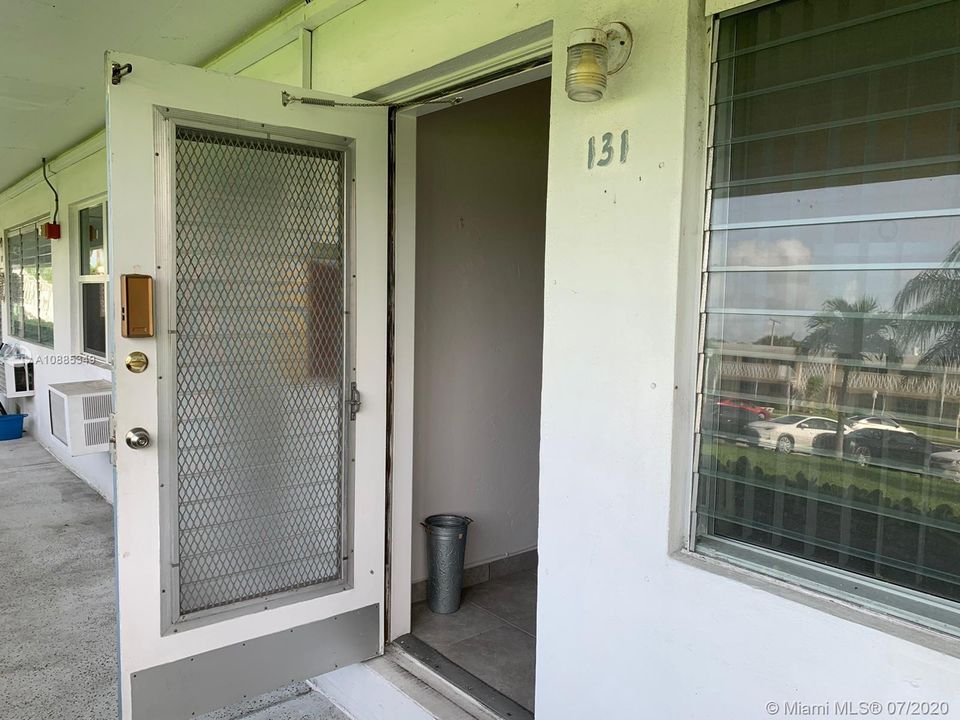 Recently Sold: $70,000 (1 beds, 1 baths, 600 Square Feet)