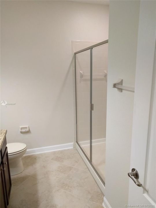 Vendido Recientemente: $199,000 (2 camas, 2 baños, 2025 Pies cuadrados)