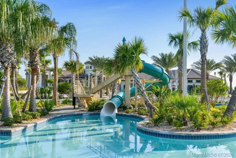 Vendido Recientemente: $199,000 (2 camas, 2 baños, 2025 Pies cuadrados)