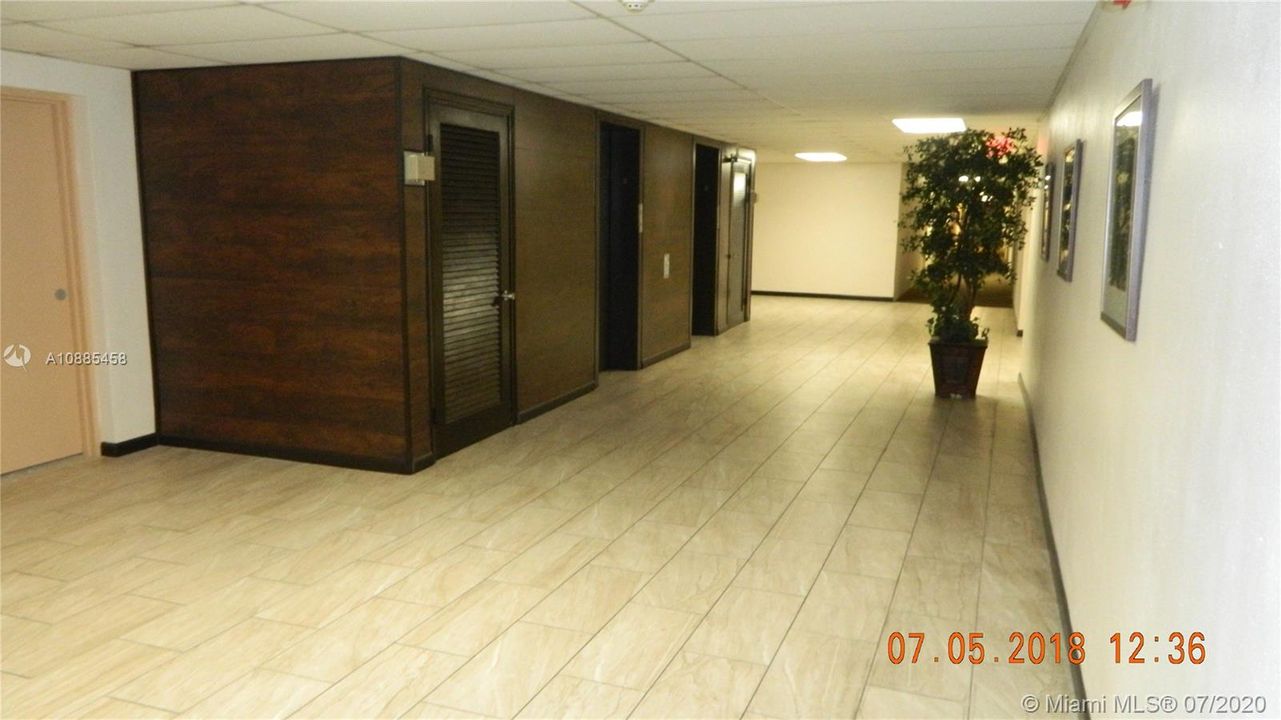 Недавно продано: $140,000 (2 спален, 1 ванн, 880 Квадратных фут)