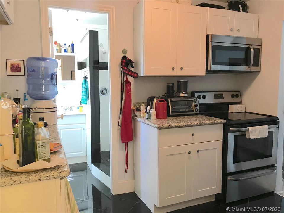 Recently Rented: $1,349 (1 beds, 1 baths, 550 Square Feet)