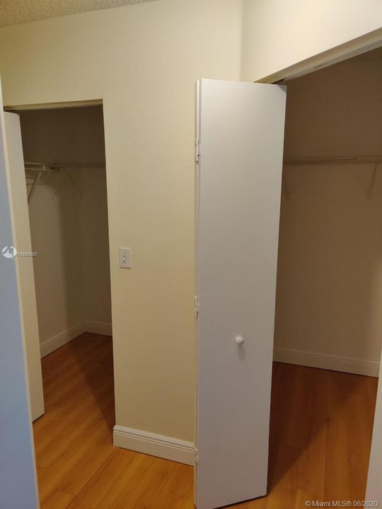 Recently Rented: $2,100 (3 beds, 2 baths, 1765 Square Feet)