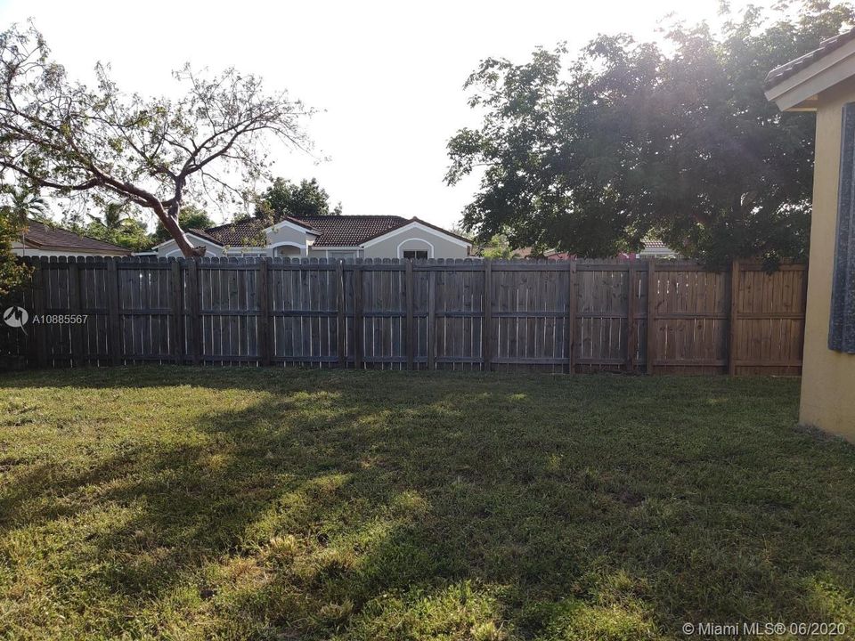 Recently Rented: $2,100 (3 beds, 2 baths, 1765 Square Feet)