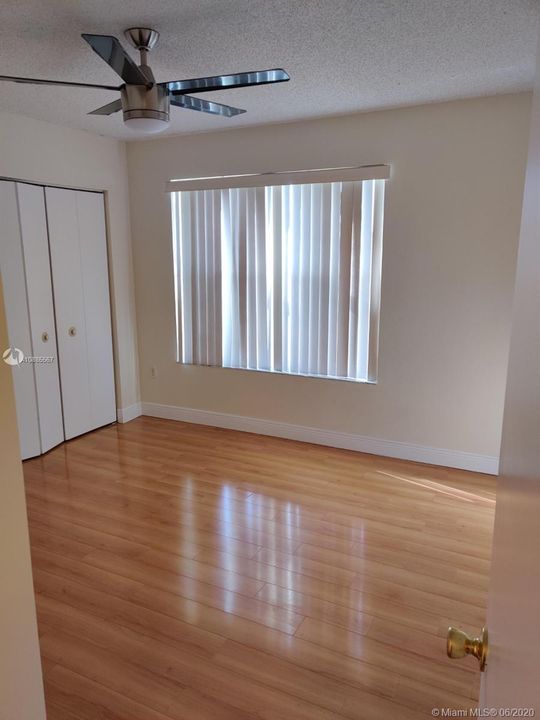 Recently Rented: $2,100 (3 beds, 2 baths, 1765 Square Feet)