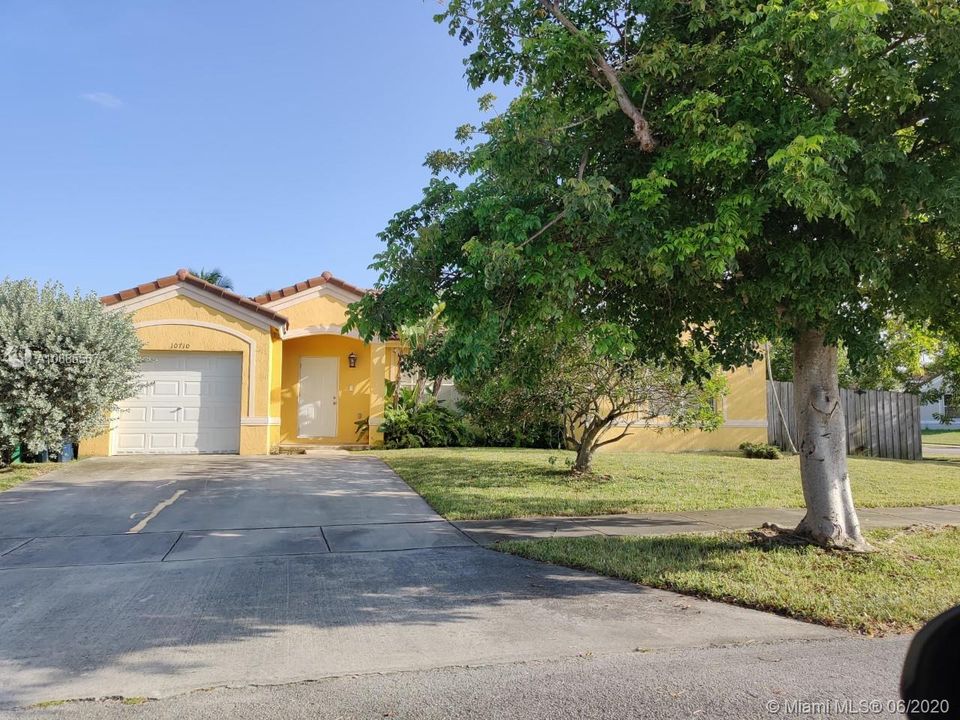 Recently Rented: $2,100 (3 beds, 2 baths, 1765 Square Feet)
