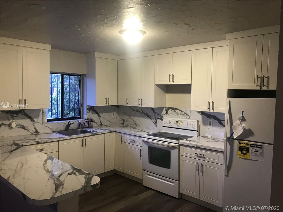 Recently Rented: $1,100 (1 beds, 1 baths, 920 Square Feet)