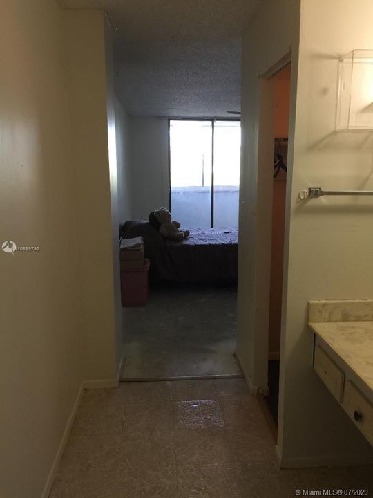 Recently Sold: $139,500 (1 beds, 1 baths, 895 Square Feet)