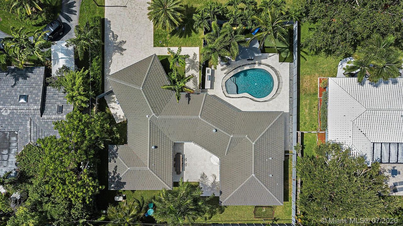 Recently Sold: $1,299,000 (4 beds, 3 baths, 2330 Square Feet)