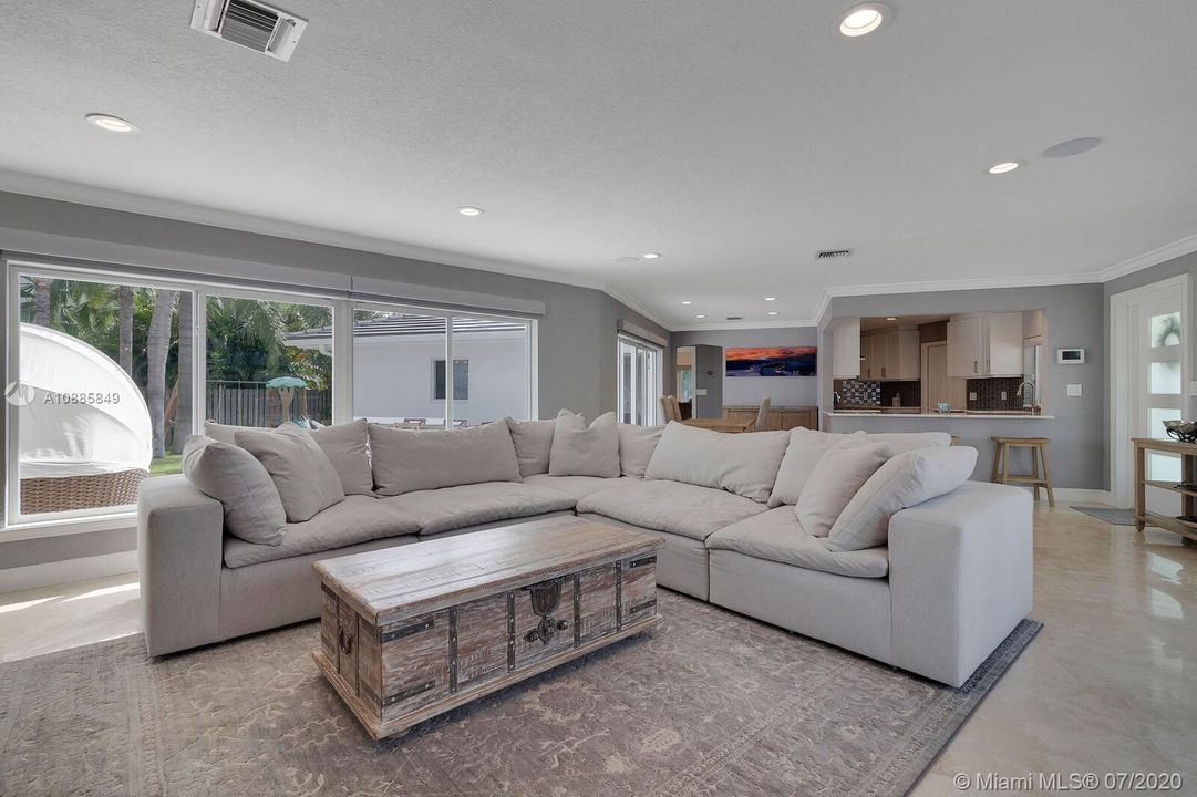 Recently Sold: $1,299,000 (4 beds, 3 baths, 2330 Square Feet)