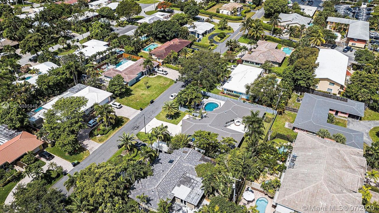 Recently Sold: $1,299,000 (4 beds, 3 baths, 2330 Square Feet)