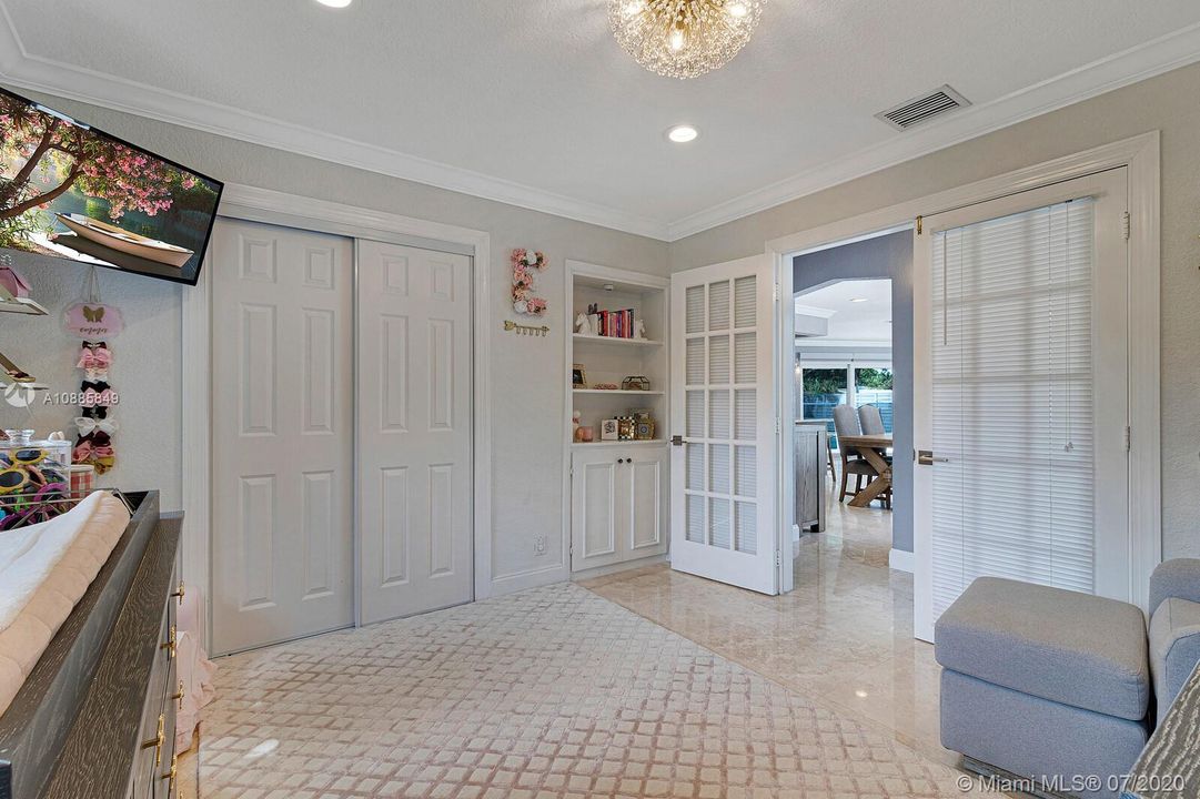 Recently Sold: $1,299,000 (4 beds, 3 baths, 2330 Square Feet)