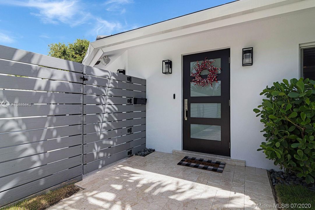 Recently Sold: $1,299,000 (4 beds, 3 baths, 2330 Square Feet)