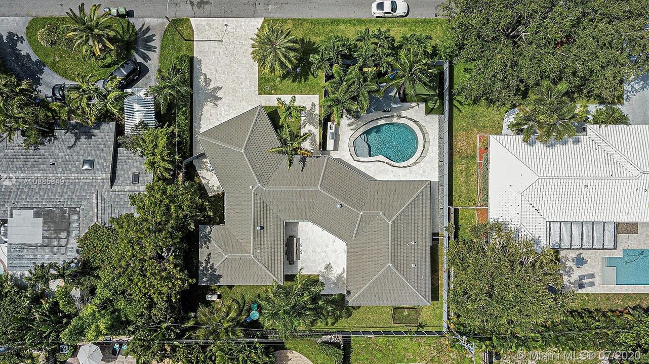 Recently Sold: $1,299,000 (4 beds, 3 baths, 2330 Square Feet)