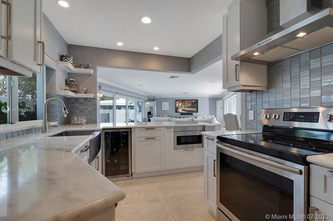 Recently Sold: $1,299,000 (4 beds, 3 baths, 2330 Square Feet)