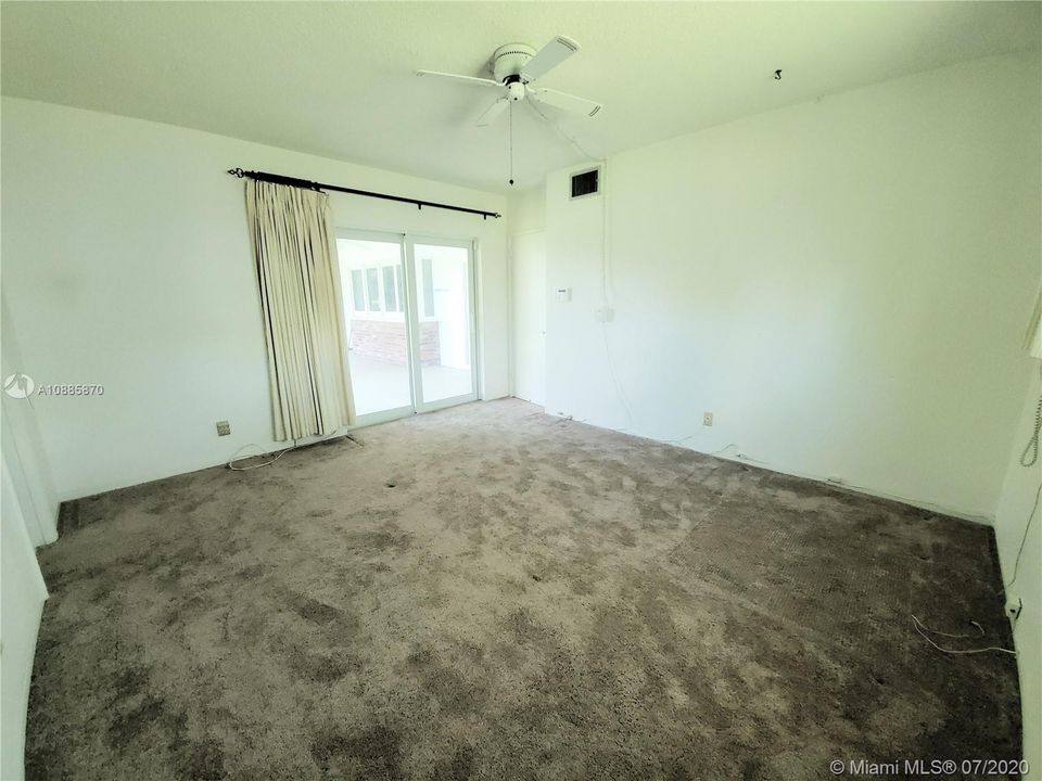 Недавно продано: $365,000 (3 спален, 2 ванн, 1648 Квадратных фут)