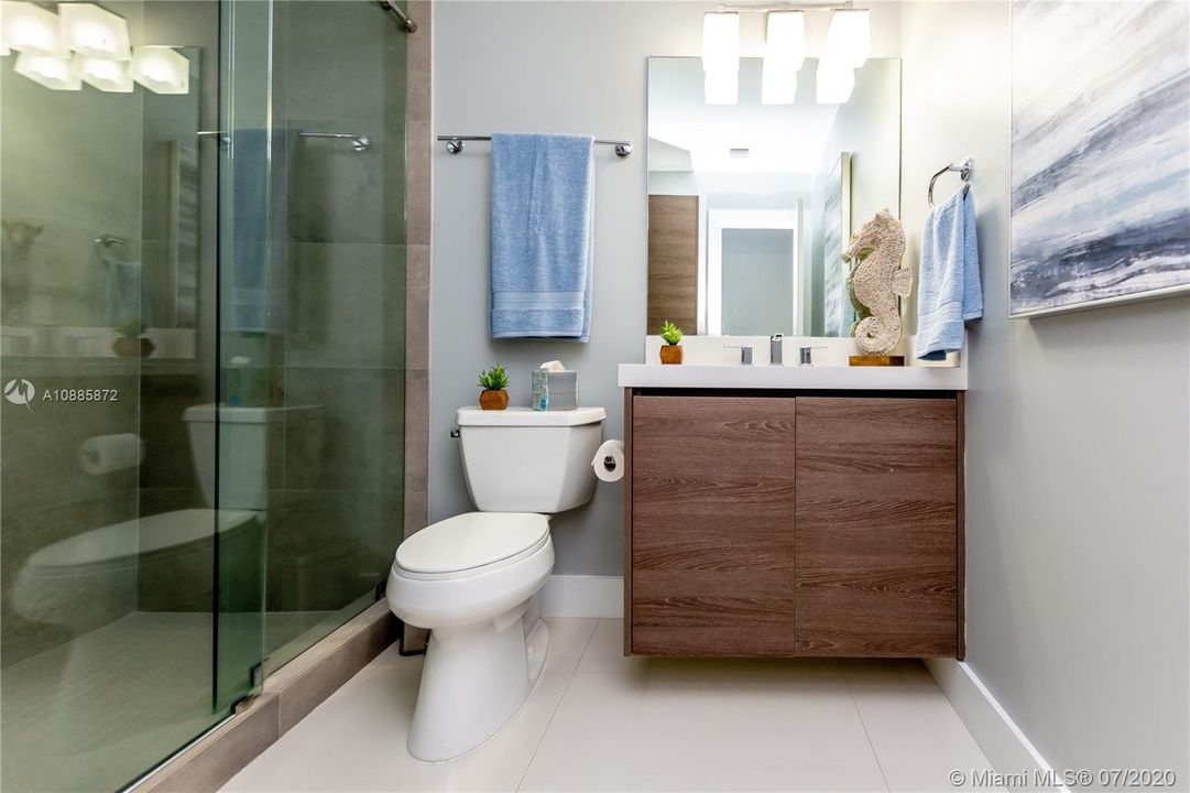 Recently Rented: $14,500 (6 beds, 6 baths, 3868 Square Feet)