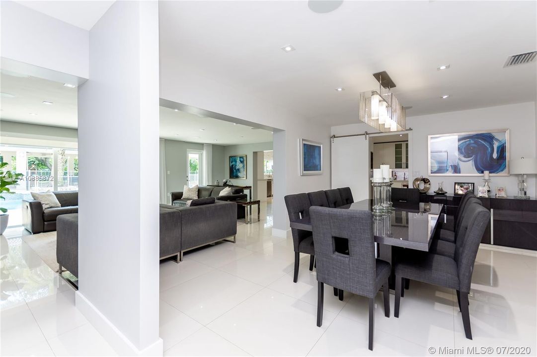 Recently Rented: $14,500 (6 beds, 6 baths, 3868 Square Feet)